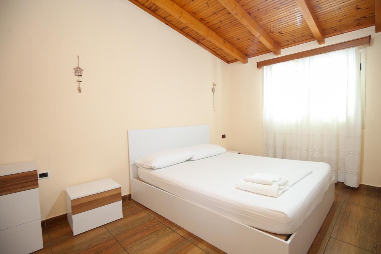 Laerti'S Attic Apartment วญอเรอ ภายนอก รูปภาพ