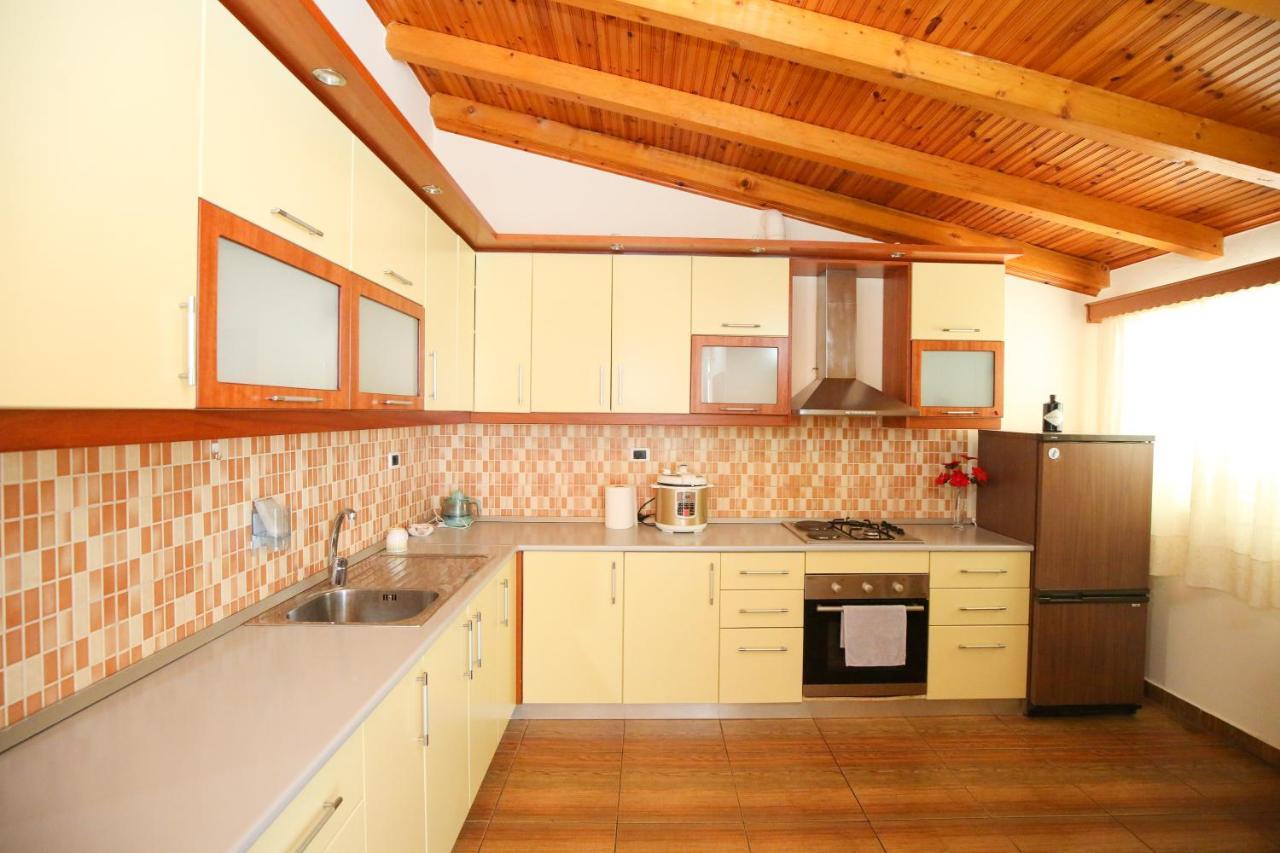Laerti'S Attic Apartment วญอเรอ ภายนอก รูปภาพ